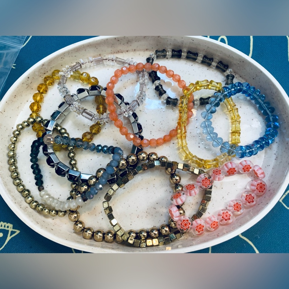 Stretchable bracelet lots